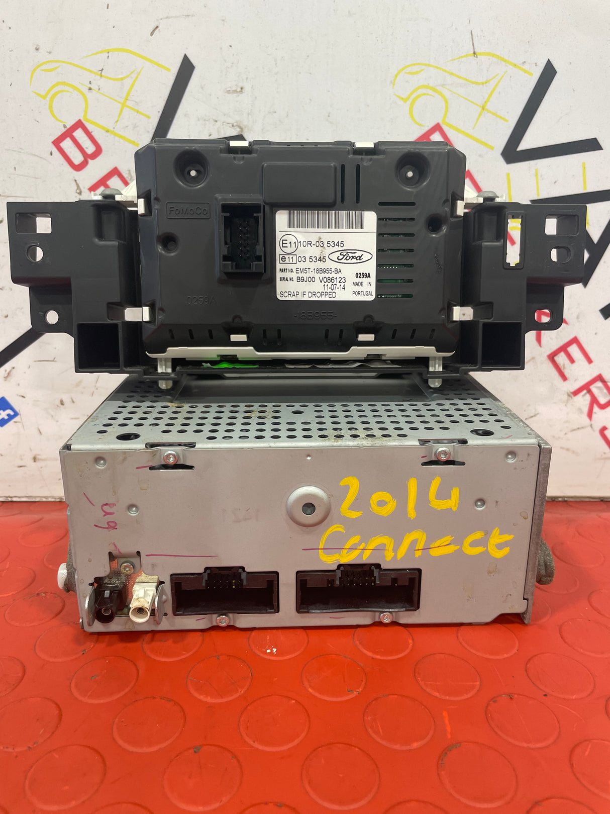 Ford Transit Connect RADIO CD PLAYER AND SCREEN 2014 P/N F1B118C815HE EM5T18B955BA