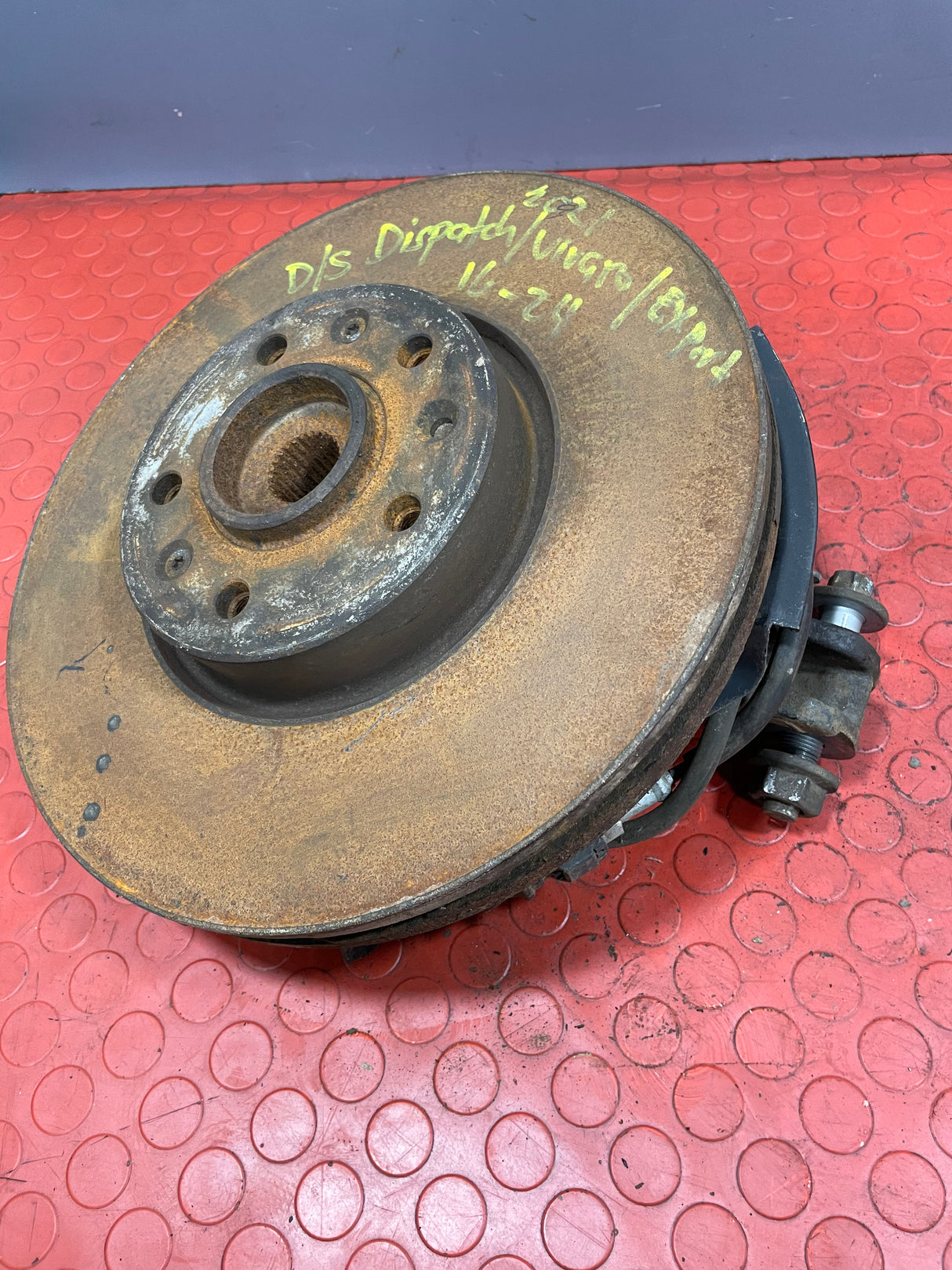 Vauxhall Vivaro/Citroen Dispatch/Peugeot Expert/Toyota Proace/Fiat Scudo FRONT WHEEL HUB W/ ROTOR DISC BRAKE & SPEED SENSOR Driver's Side 2021 R/N 43010561 - 1 / 9806039580