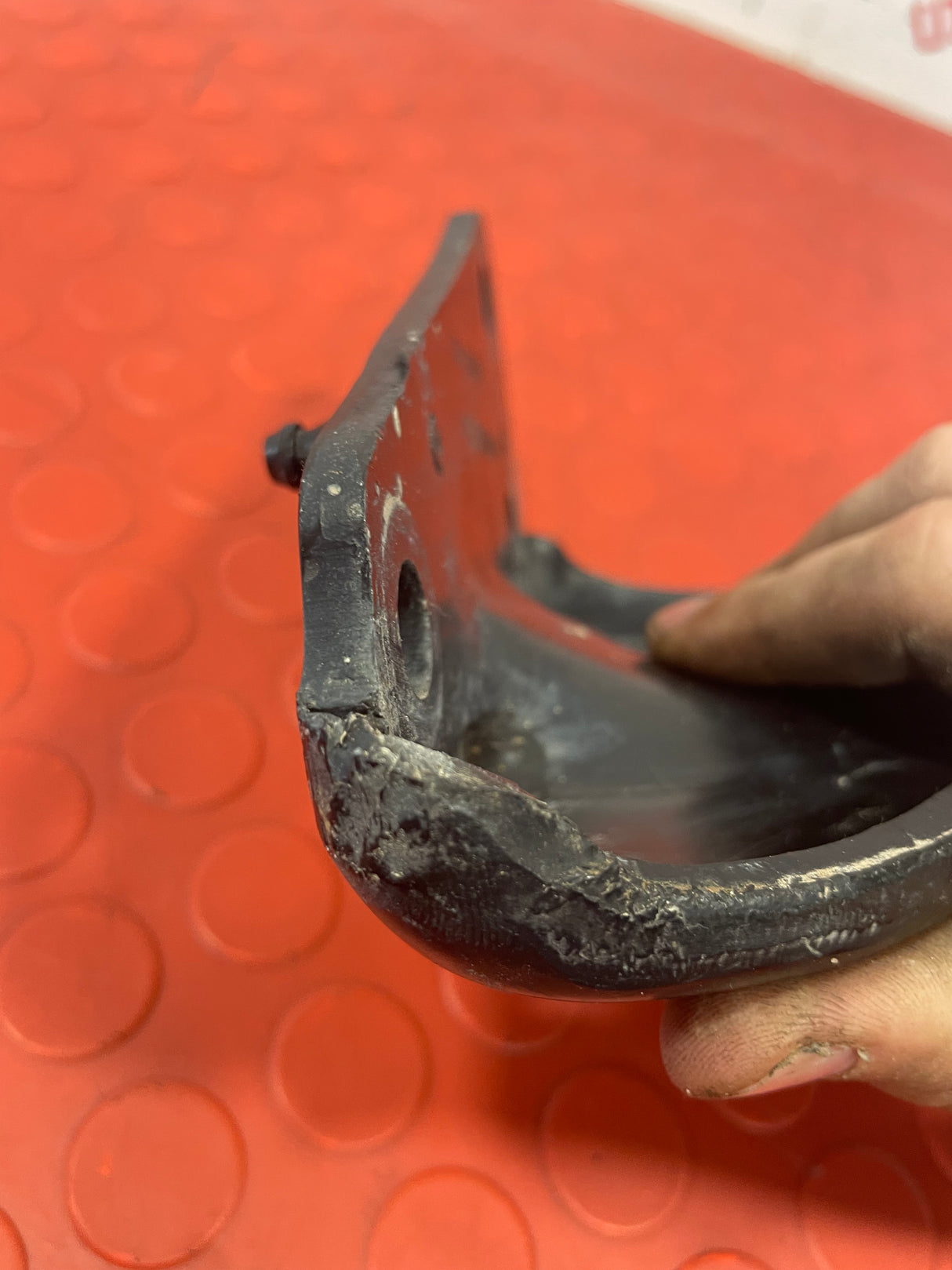 Peugeot Partner/Citroen Berlingo PASSENGER SIDE SLIDING DOOR BOTTOM ROLLER 2019-2023P/N 9916965980