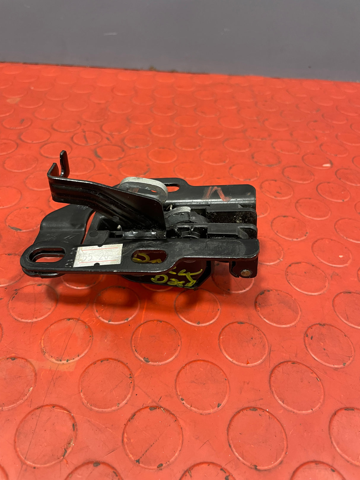 Vauxhall Vivaro/Citroen Dispatch/Peugeot Expert/Toyota Proace/Fiat Scudo BACK DOOR UPPER LOCK LATCH 2016-2024 P/N 96080J01