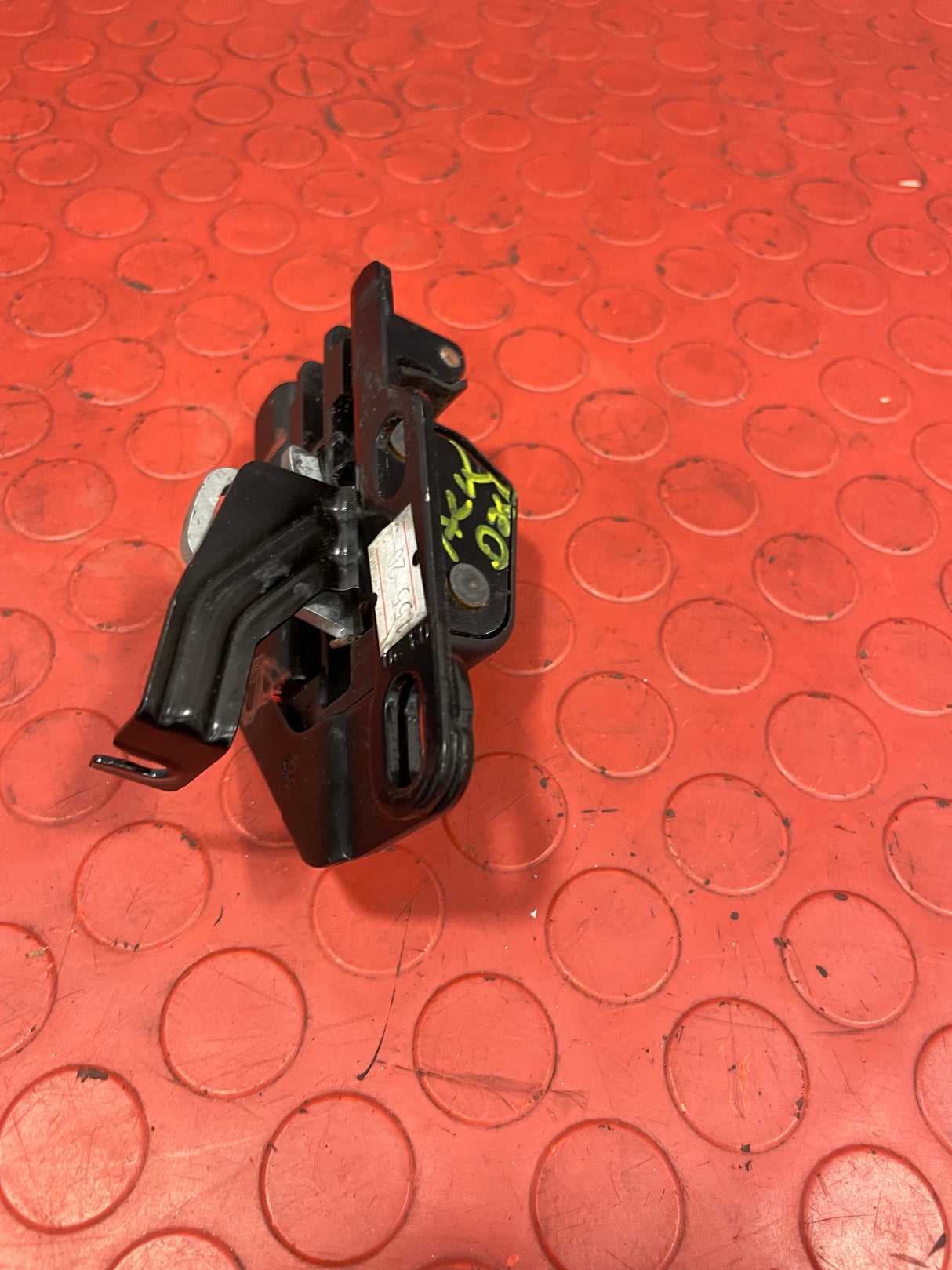 Vauxhall Vivaro/Citroen Dispatch/Peugeot Expert/Toyota Proace/Fiat Scudo BACK DOOR UPPER LOCK LATCH 2016-2024 P/N 96080J01