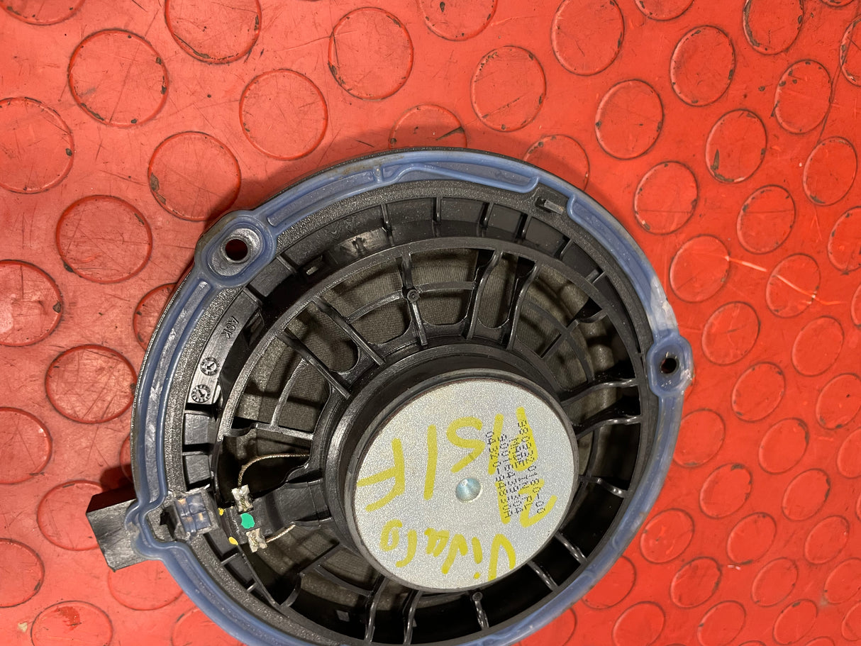 Citroen Dispatch/Peugeot Expert/Vauxhall Vivaro/Toyota Proace/Fiat Scudo FRONT DOOR SPEAKER Passenger's Side Front P/N 9809320180