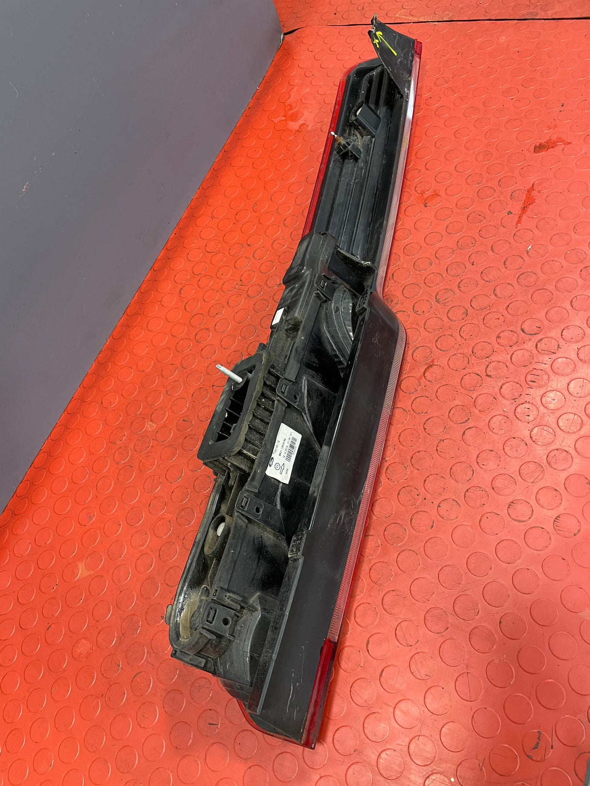Ford Transit Custom TAILLIGHT ASSEMBLY (Damage 1 Mounting Point) Driver's Side 2013-2018 P/N BK2113404AG - 2