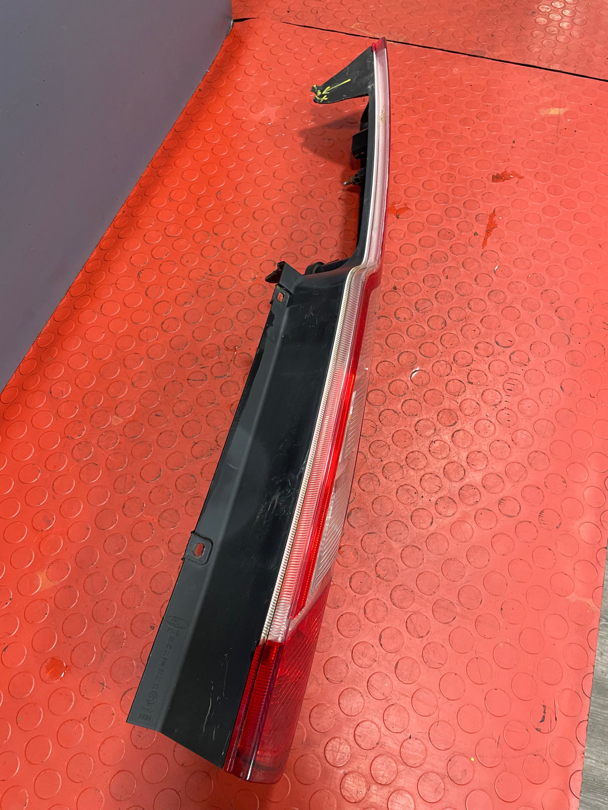 Ford Transit Custom TAILLIGHT ASSEMBLY (Damage 1 Mounting Point) Driver's Side 2013-2018 P/N BK2113404AG - 2