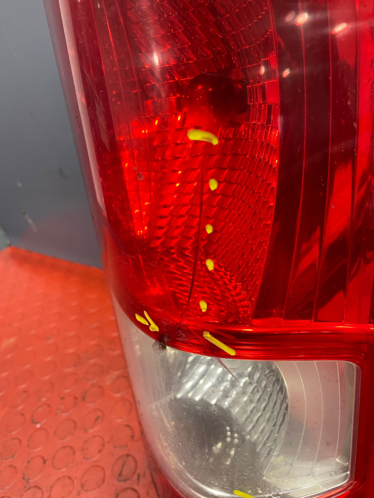 Saic Iveco Daily TAILLIGHT ASSEMBLY (with Hairline Crack) Driver's Side 2006-2014 P/N 69500590