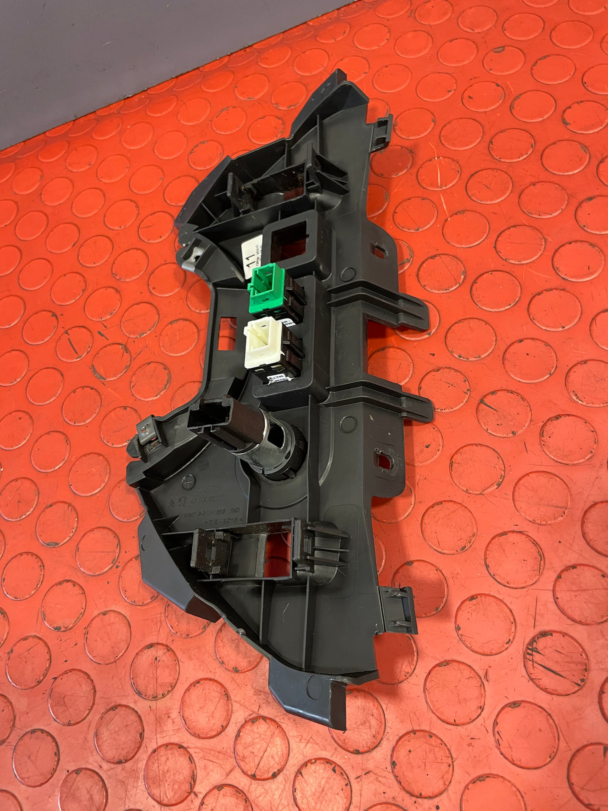 Citroen Berlingo/Peugeot Partner CENTRAL LOCKING SWITCH PANEL 2011-2018 P/N 9680932177 - 1