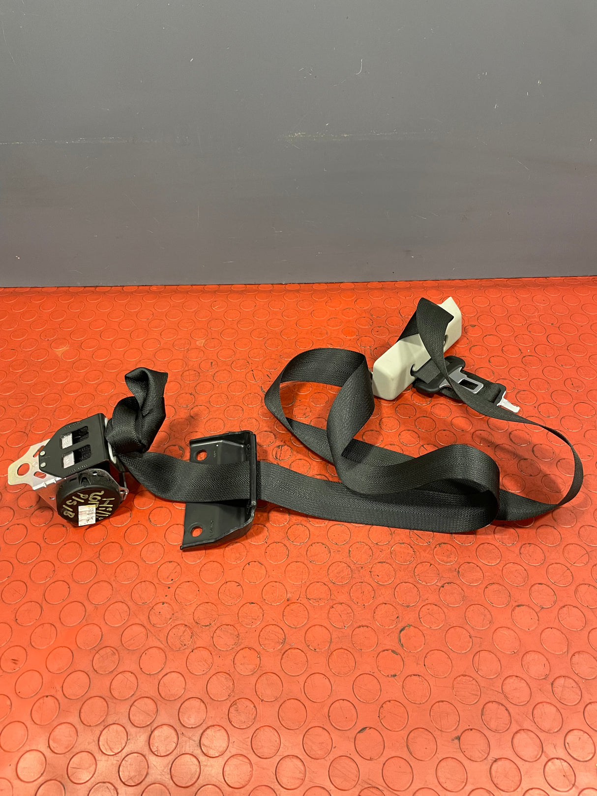 Toyota Hilux Invincible SAFETY SEAT BELT Passenger's Side Back Seat 2016-2023 P/N 630266500D