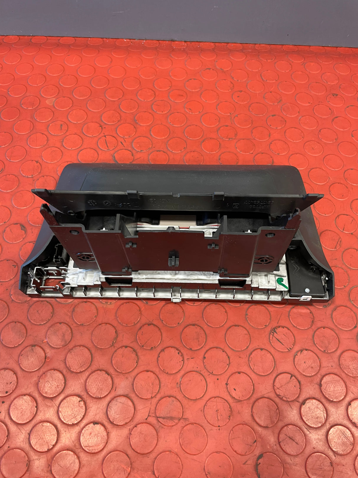 Citroen Berlingo/Peugeot partner MULTI MEDIA RADIO 2019-2024 P/N 98162661ZD