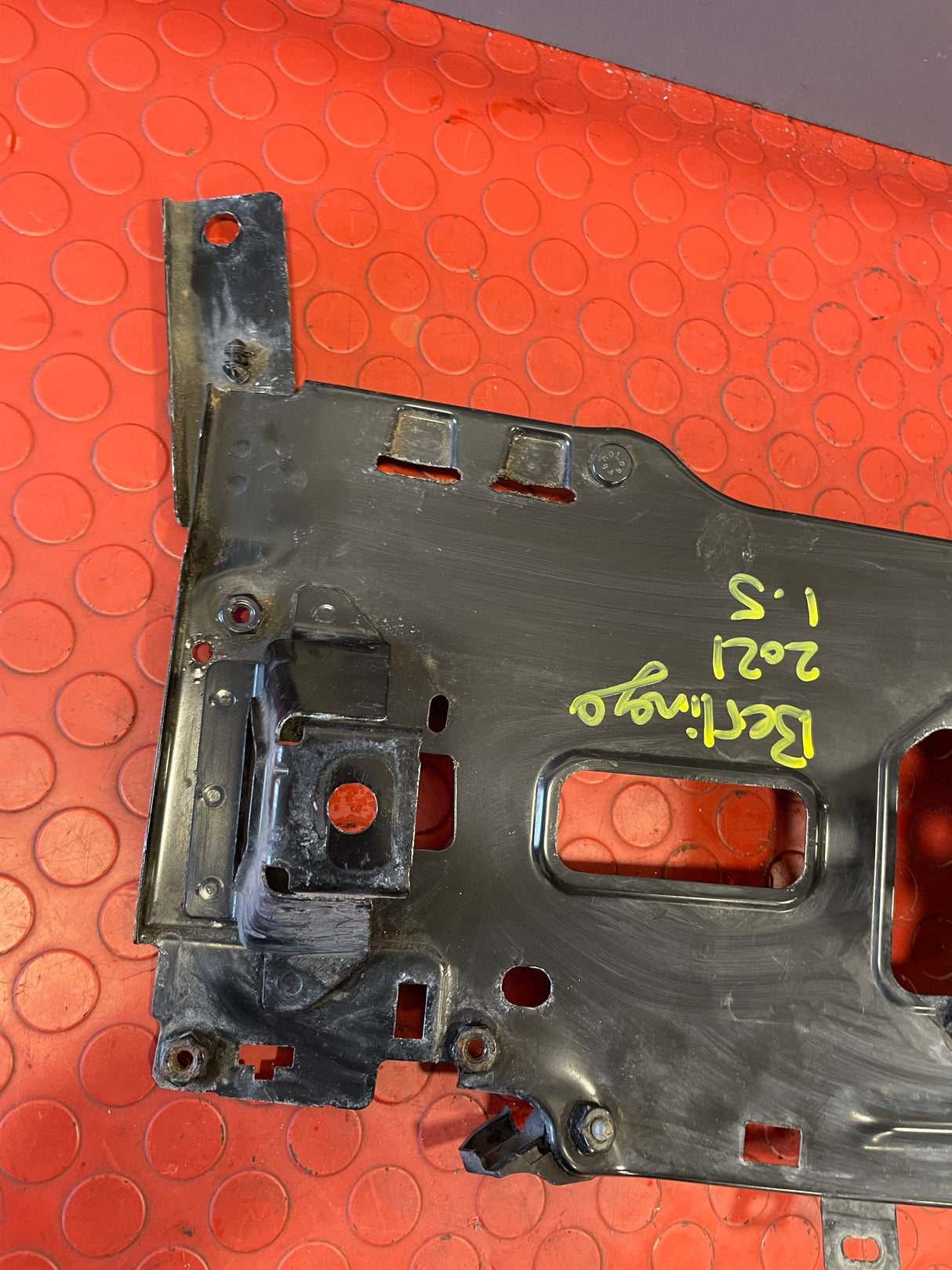 Citroen Berlingo/Peugeot Partner/Vauxhall Combo/Toyota Proace City BATTERY HOLDER AND BRACKET 1.5 2019-2024 P/N 9815288480-1