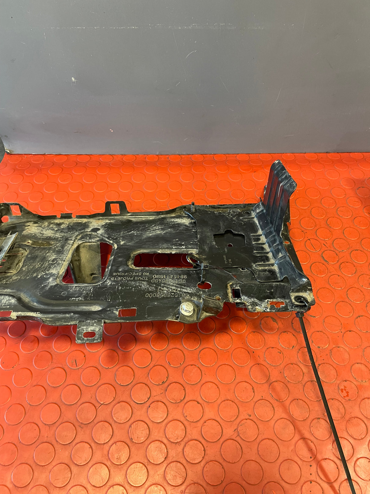 Citroen Berlingo/Peugeot Partner/Vauxhall Combo/Toyota Proace City BATTERY HOLDER AND BRACKET 1.5 2019-2024 P/N 9815288480-1