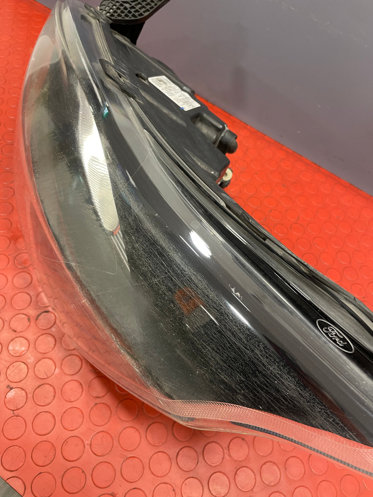 Ford Transit Custom HEADLIGHT ASSEMBLY Passenger's Side Black Interior 2013-2016 P/N BK2113W030AG / BK2113W030B