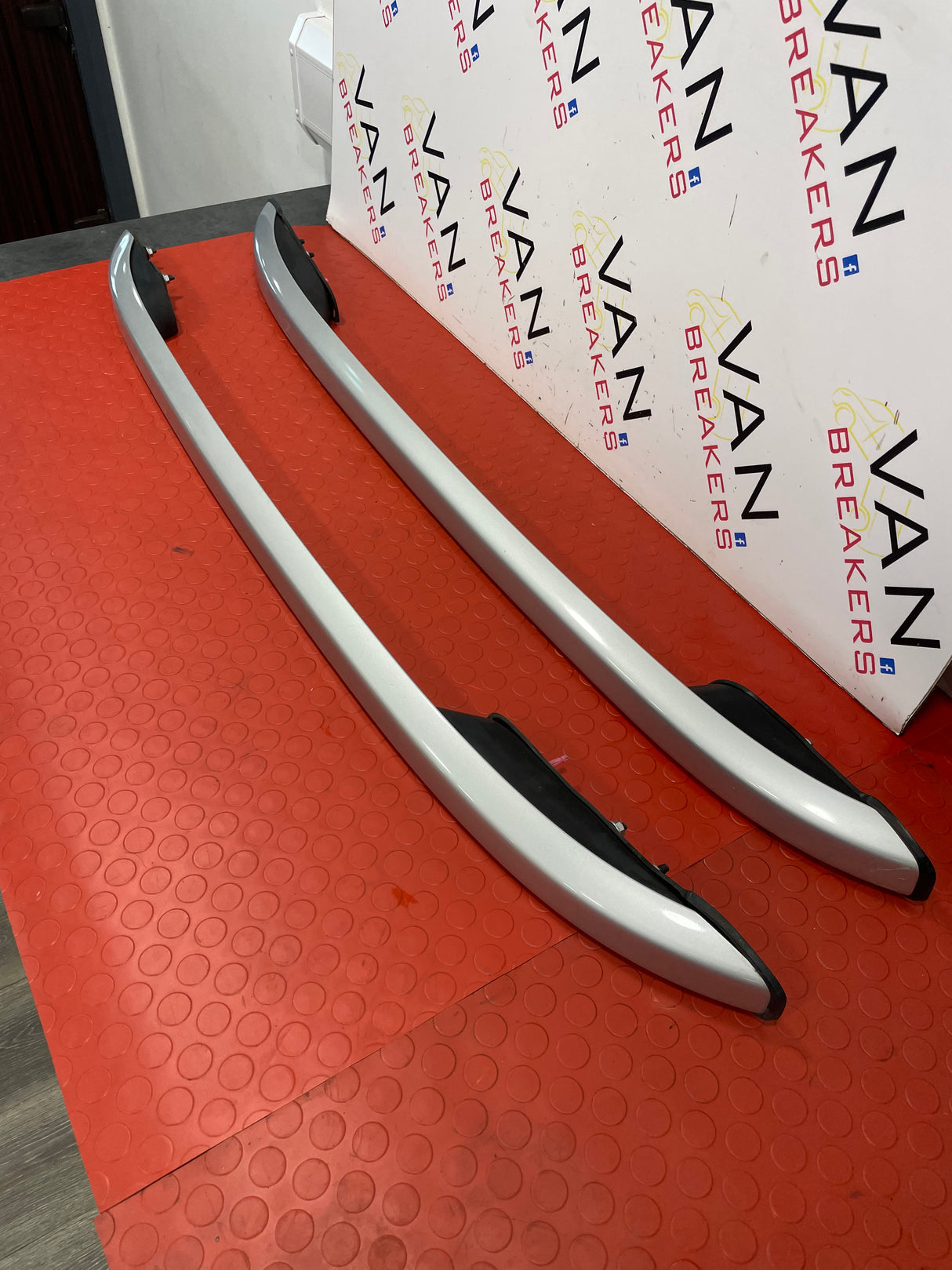 Nissan Navara D23 Mk3 Double Cab ROOF BAR RAILS SLIVER (PAIR) 2015-2021 P/N 731544JG2A