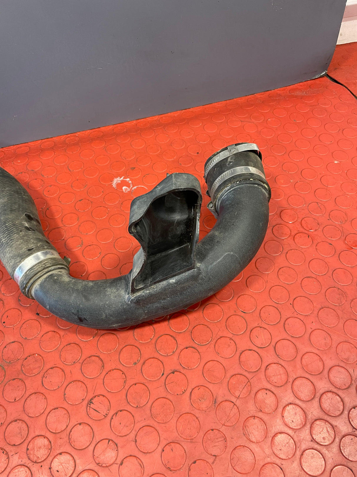 Ford Transit Custom INTERCOOLER HOSE/PIPE RUBBER & PLASTIC 2.0 2016-2023 P/N KK216F073BC