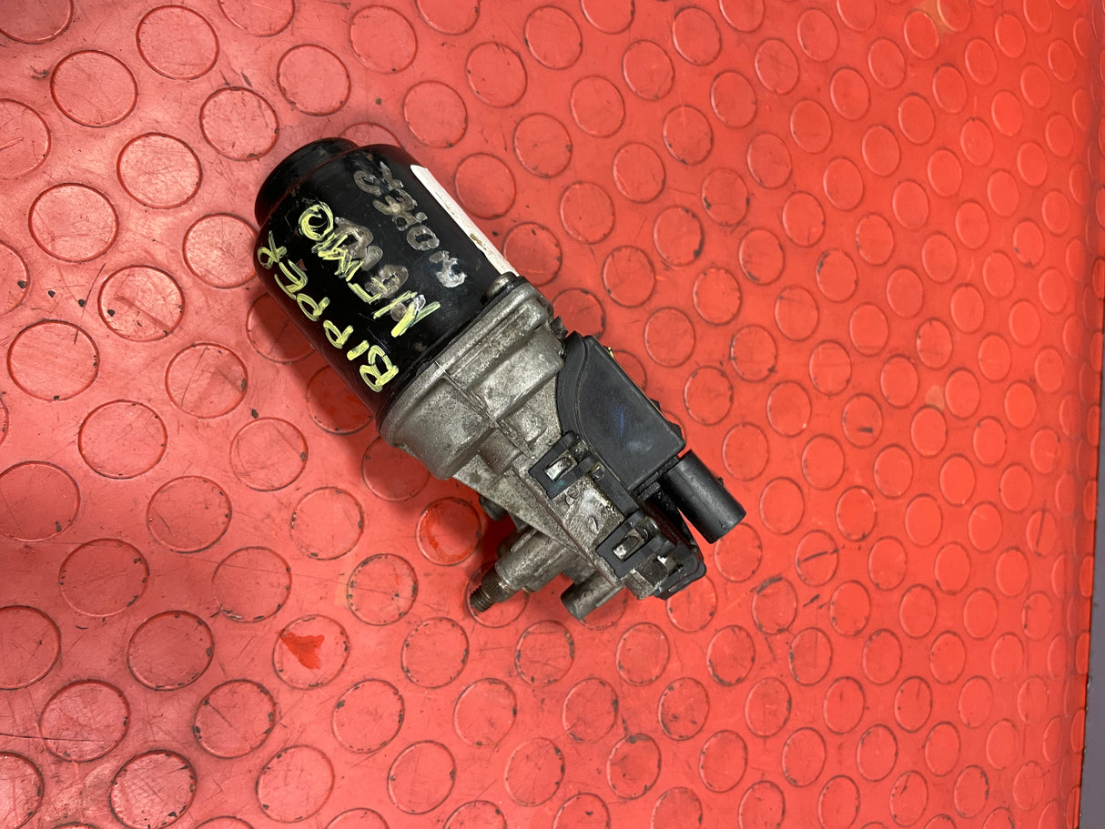 Peugeot Bipper/Citroen Nemo Front Windscreen Wiper Motor 2008-2017 P/N 1356133080