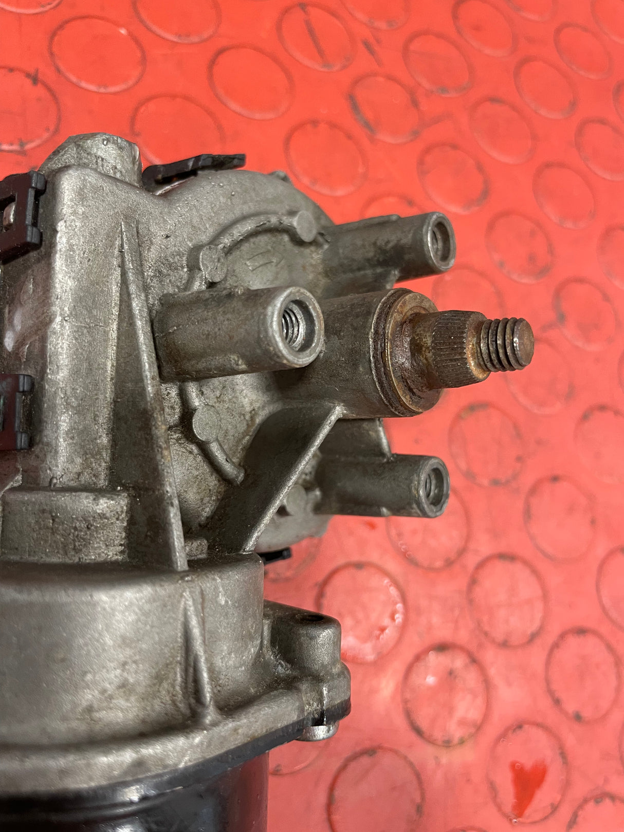 Peugeot Bipper/Citroen Nemo Front Windscreen Wiper Motor 2008-2017 P/N 1356133080