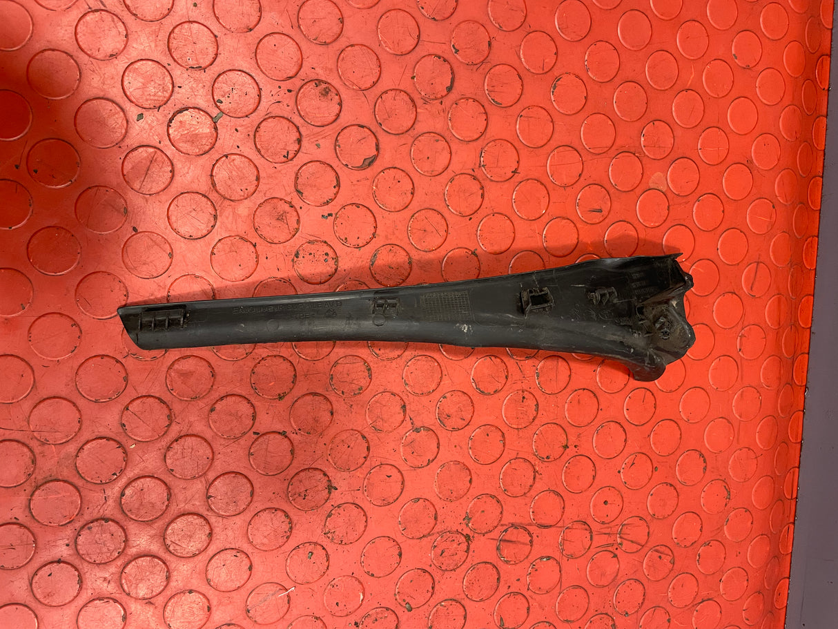 Vauxhall Vivaro/Citroen Dispatch/Peugeot Expert/Toyota Proace/Fiat Scudo WINDSCREEN WEATHER STRIP SCUTTLE Driver's Side P/N 9812855077