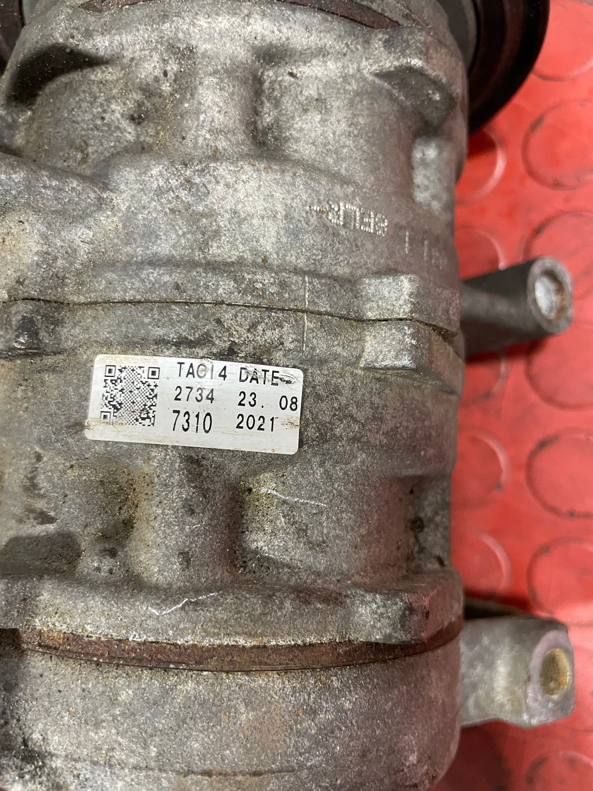 Toyota Hilux Invincible AIR CONDITIONING PUMP / AIRCON COMPRESSOR 2016-2023 DENSO P/N 10SRE11C