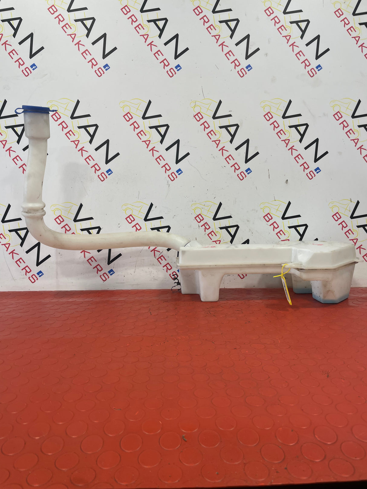 Ford Transit Mk8/Custom WINDSCREEN WASHER BOTTLE WITH FILLER PIPE (NO PUMP) P/N BK2113C087A/N