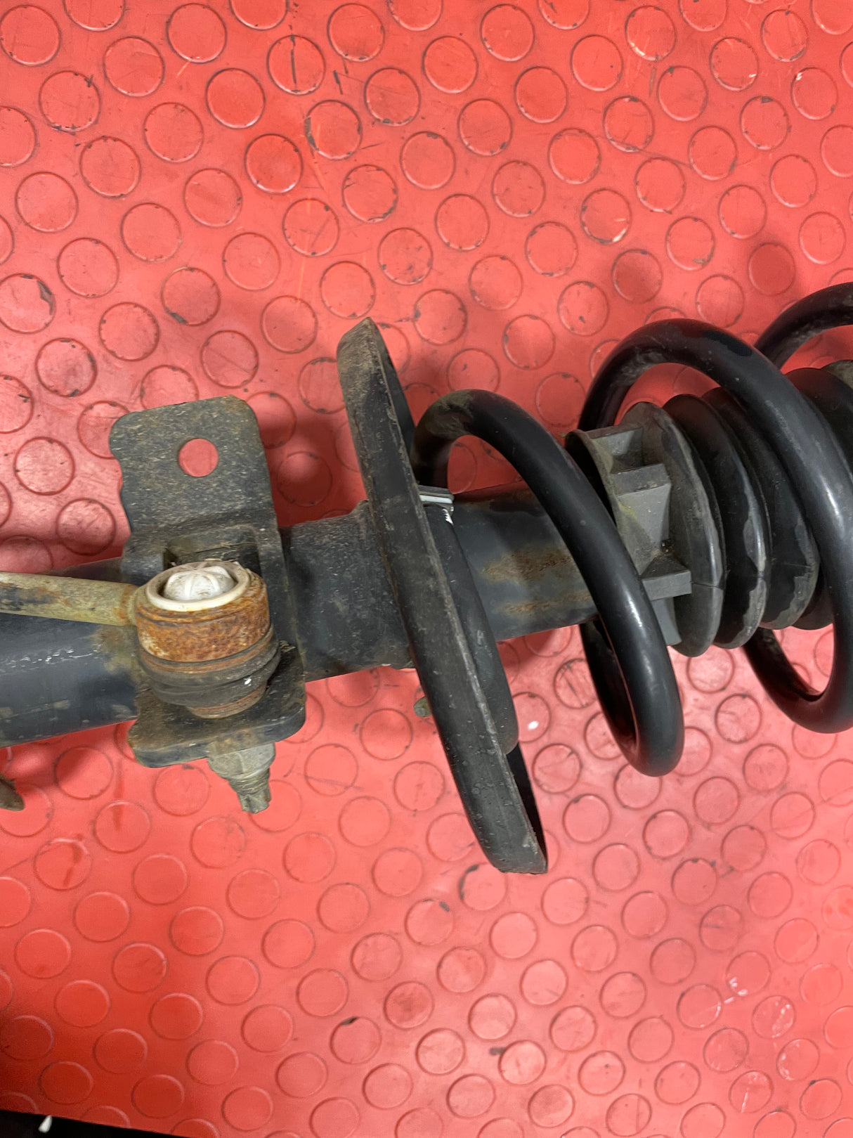 Citroen Dispatch/Vivaro Vauxhall/Peugeot Expert/Toyota Proace/Fiat Scudo COMPLETE FRONT SHOCK ABSORBER DRIVER'S SIDE O/S 1.6 2016 P/N 9821596680