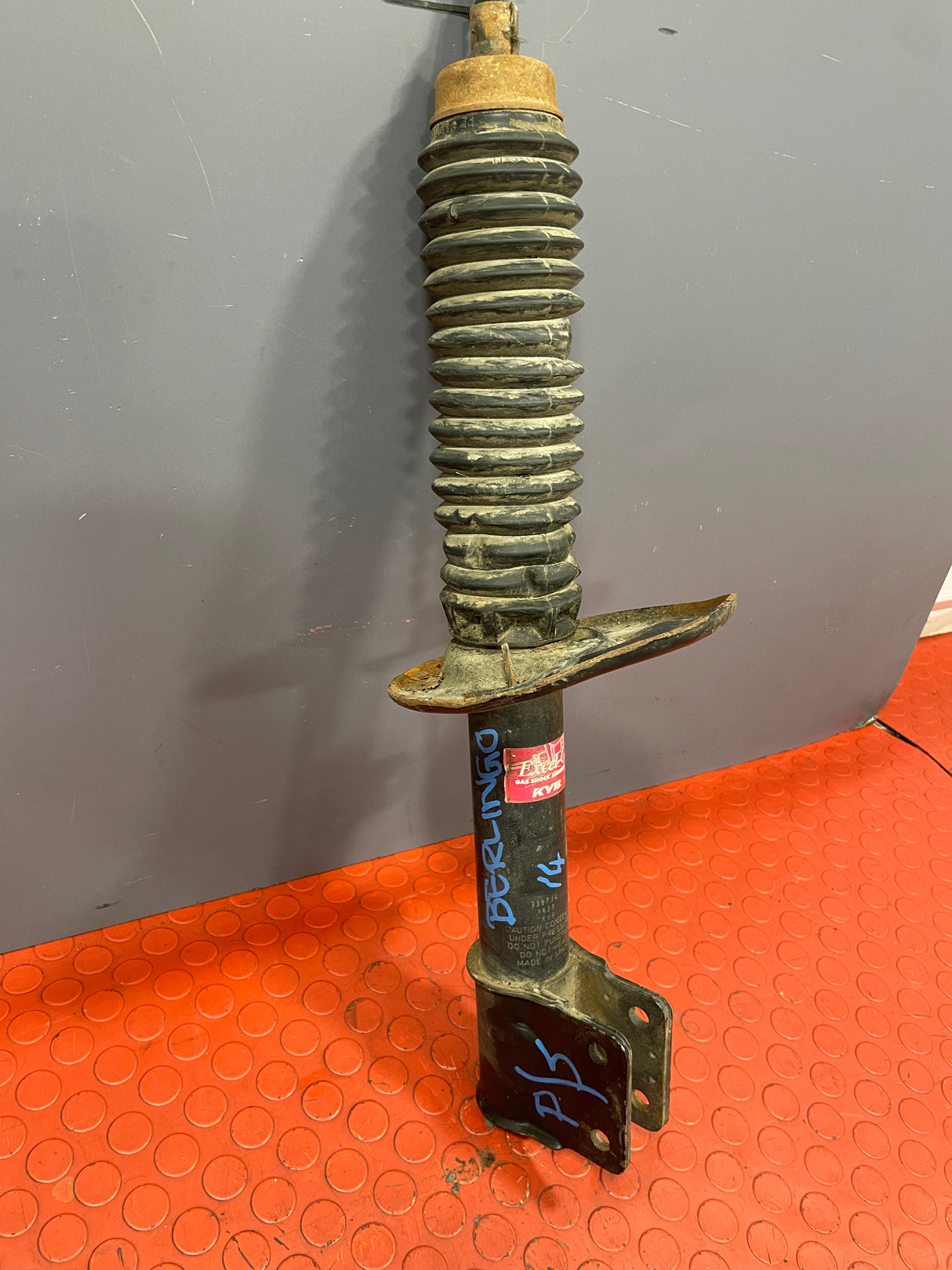 Citroen Berlingo/Peugeot Partner KYB FRONT SHOCK ABSORBER ONLY (w/o Spring) PASSENGER'S SIDE LH 2008-2018 P/N 9684108680 - 3