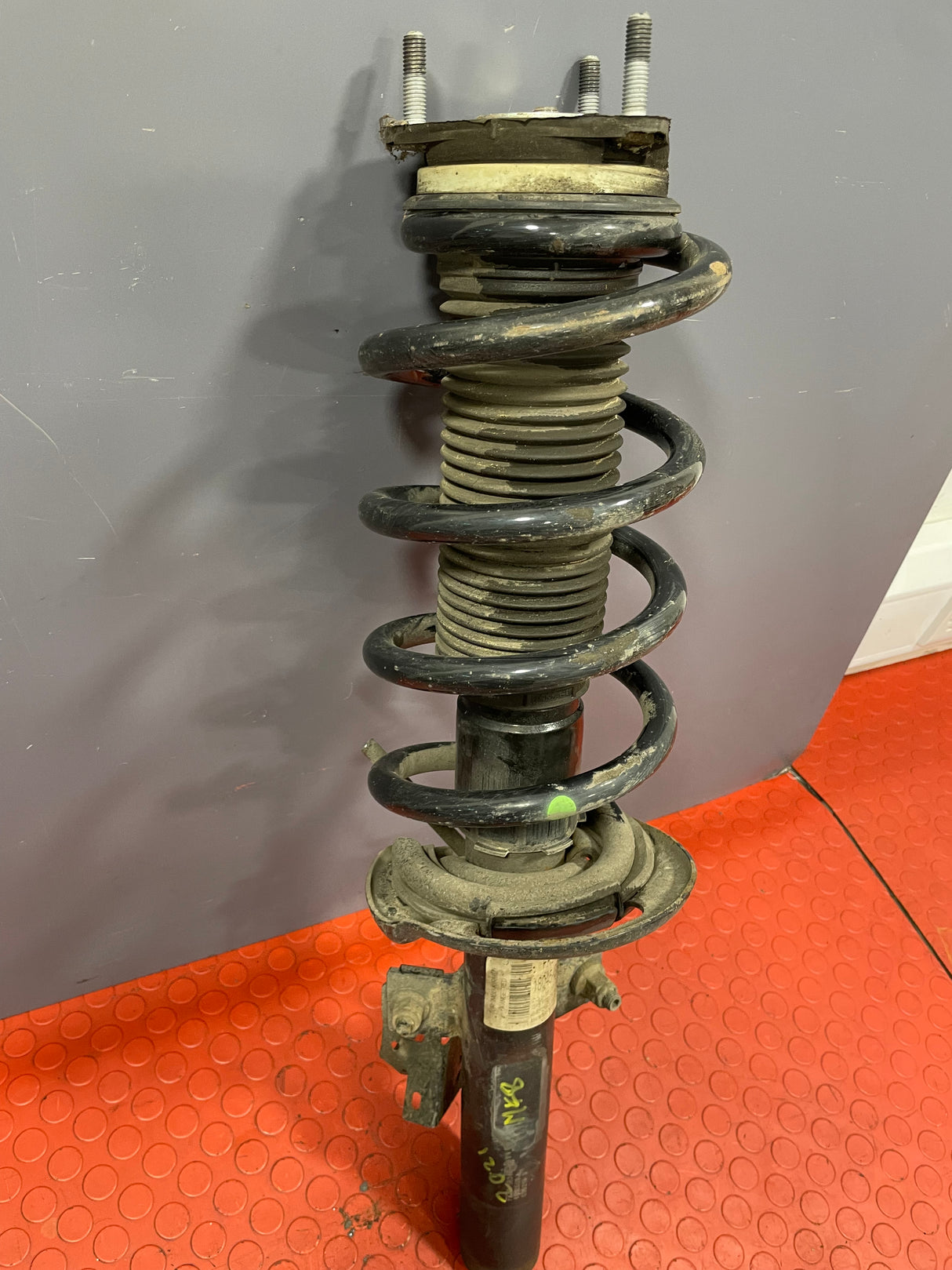 Ford Transit Mk8 COMPLETE STRUT/FRONT SHOCK ABSORBER 2016-2023 (Fits Both Sides) 2013-2016 P/N FK3118045GB
