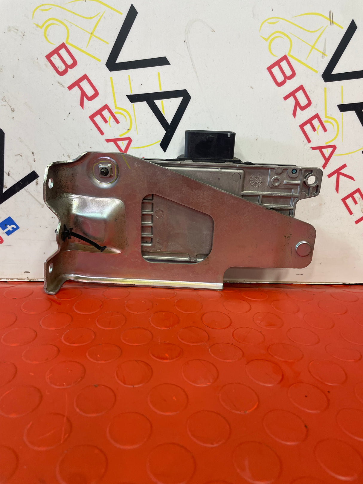 Nissan Navara 2.3 ECU MODULE 2018 P/N EMU30220NA1