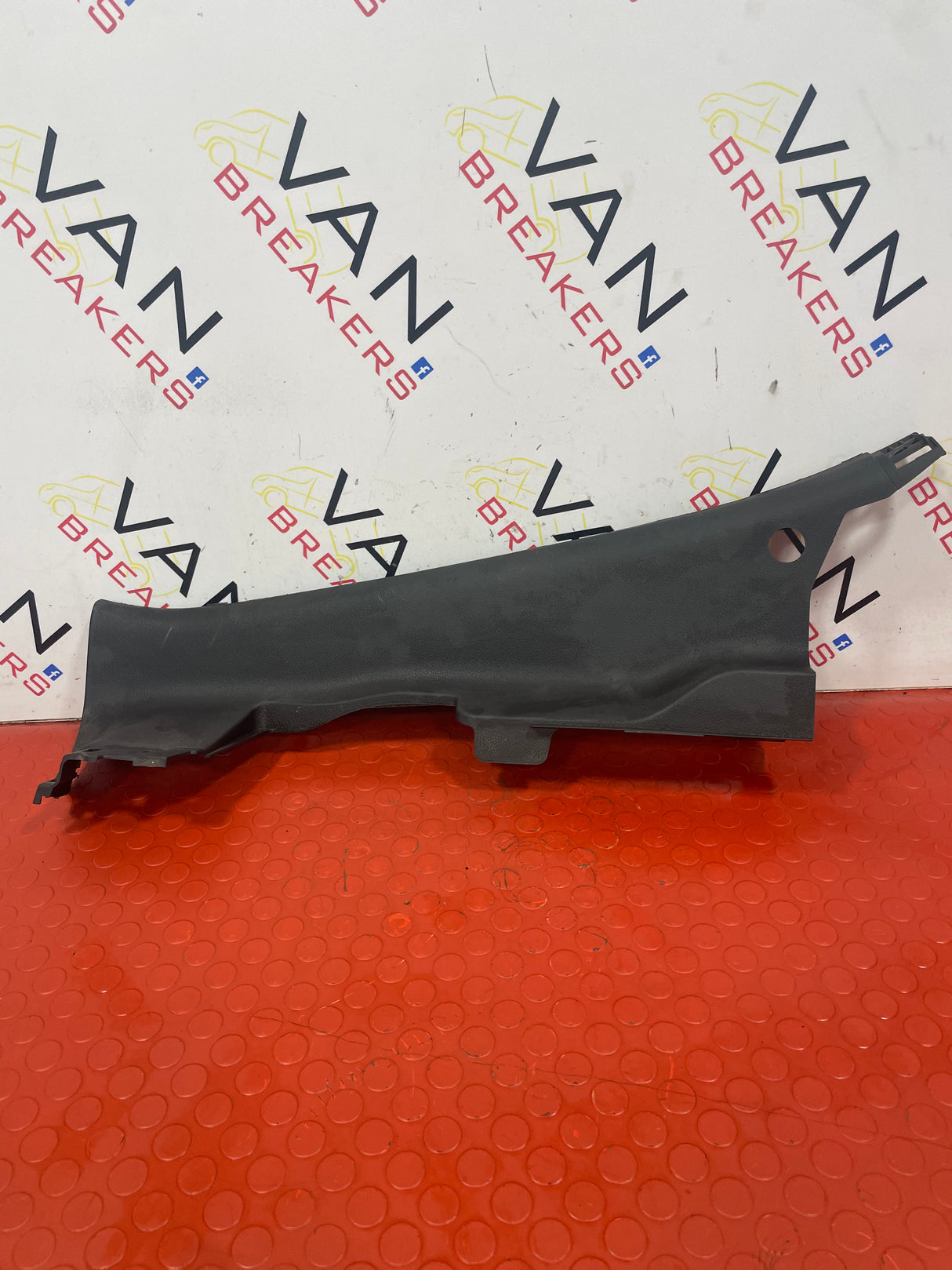 Nissan Navara P/S PILLAR TRIM 2015-2024 P/N 769394KJ2A