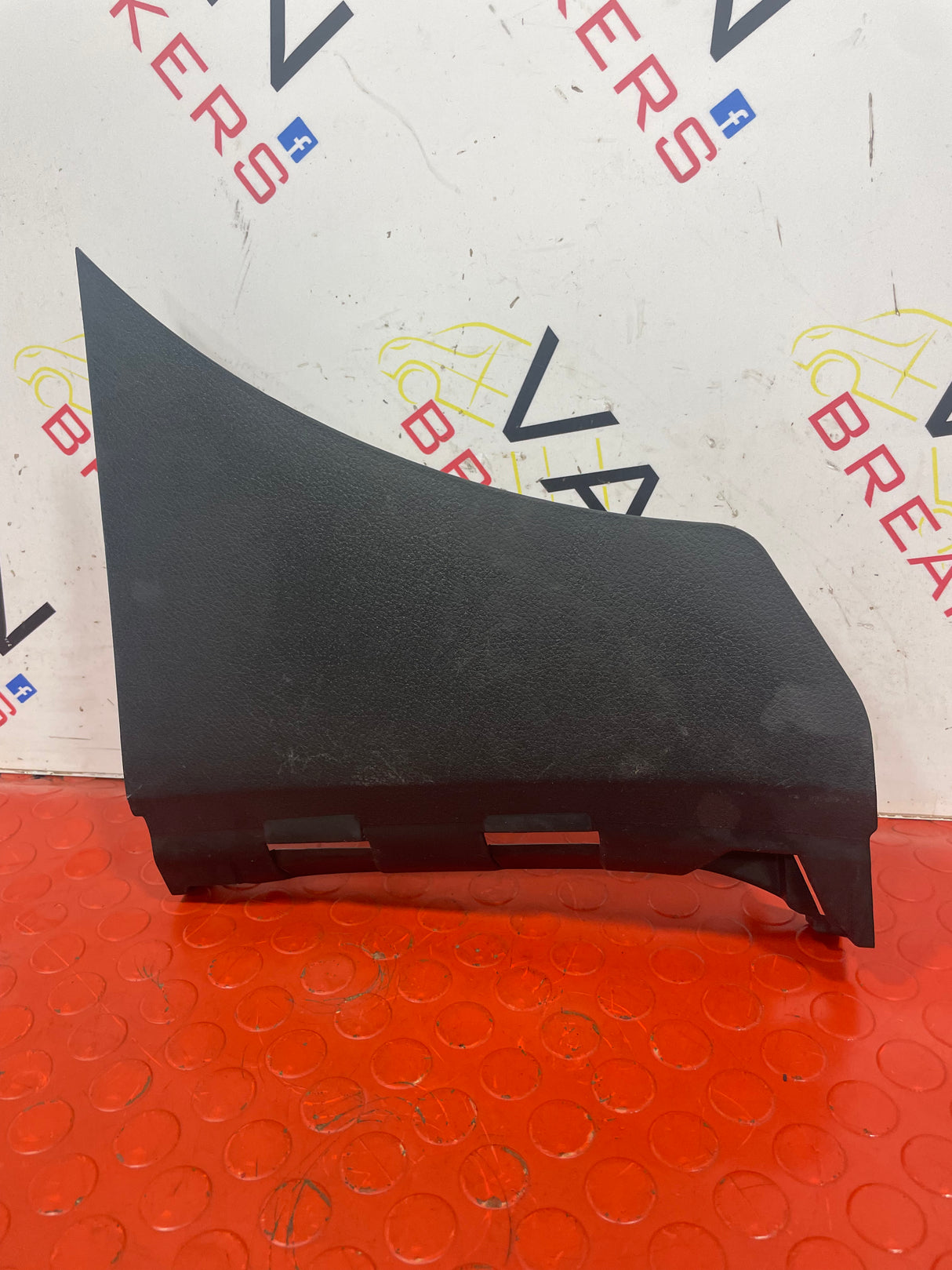Nissan Navara FOOT AREA SIDE TRIM (LEFT) 2015-2024 P/N 669014JA0A