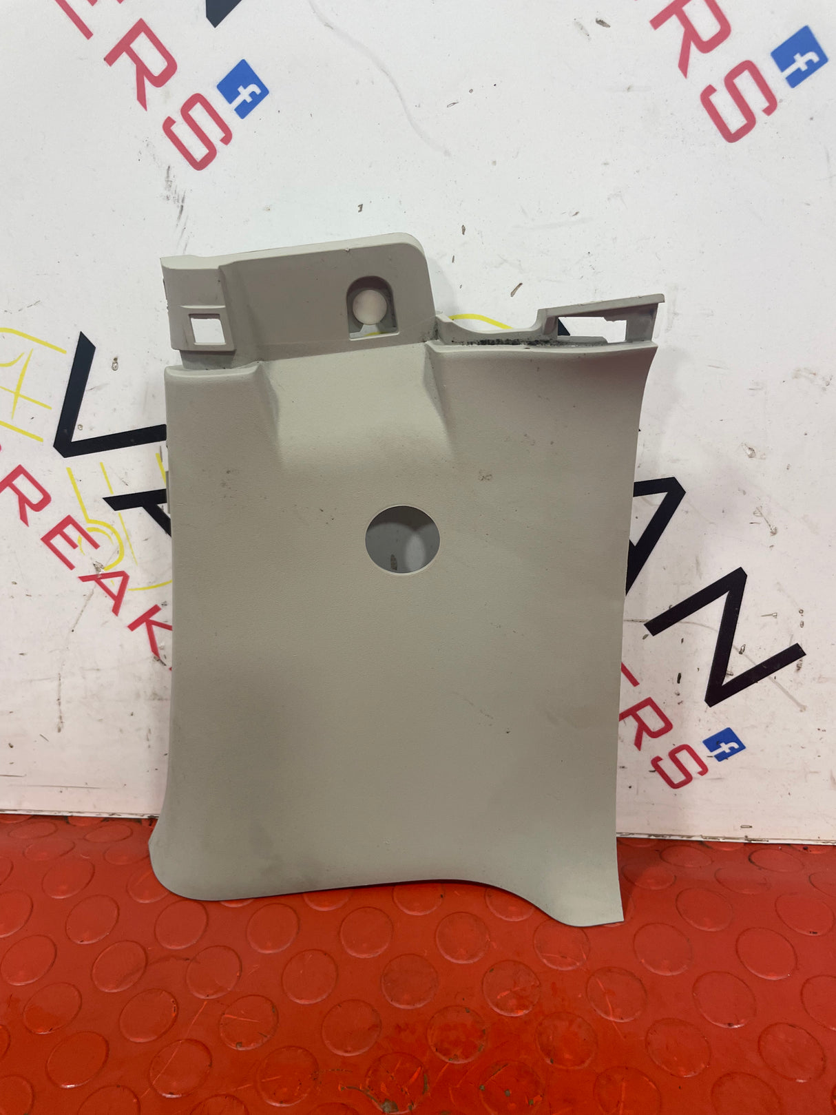 Nissan Navara P/S REAR PILLAR TRIM 2015-2024 P/N 769374KJ2A