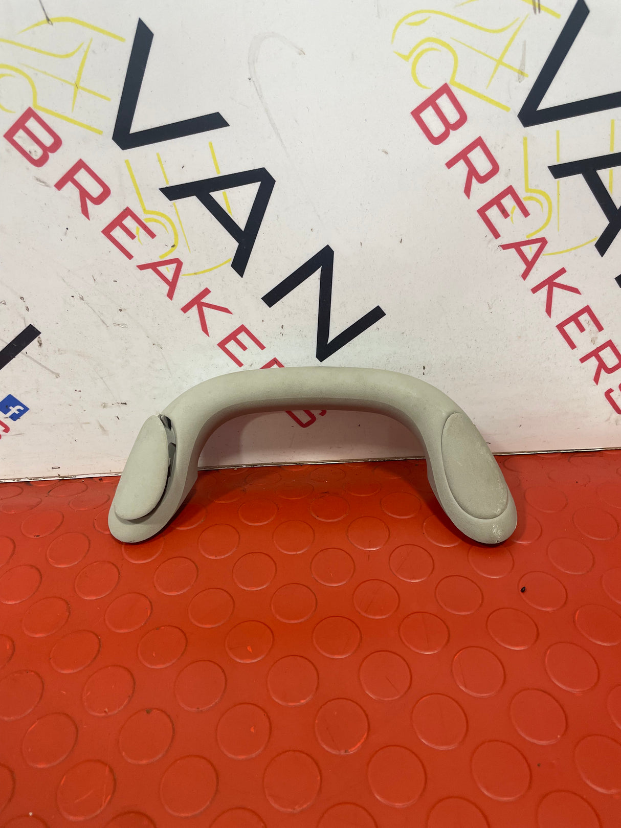 Nissan Navara FRONT INTERIOR ROOF GRAB HANDLE 2015-2024 P/N 739424KJ0B