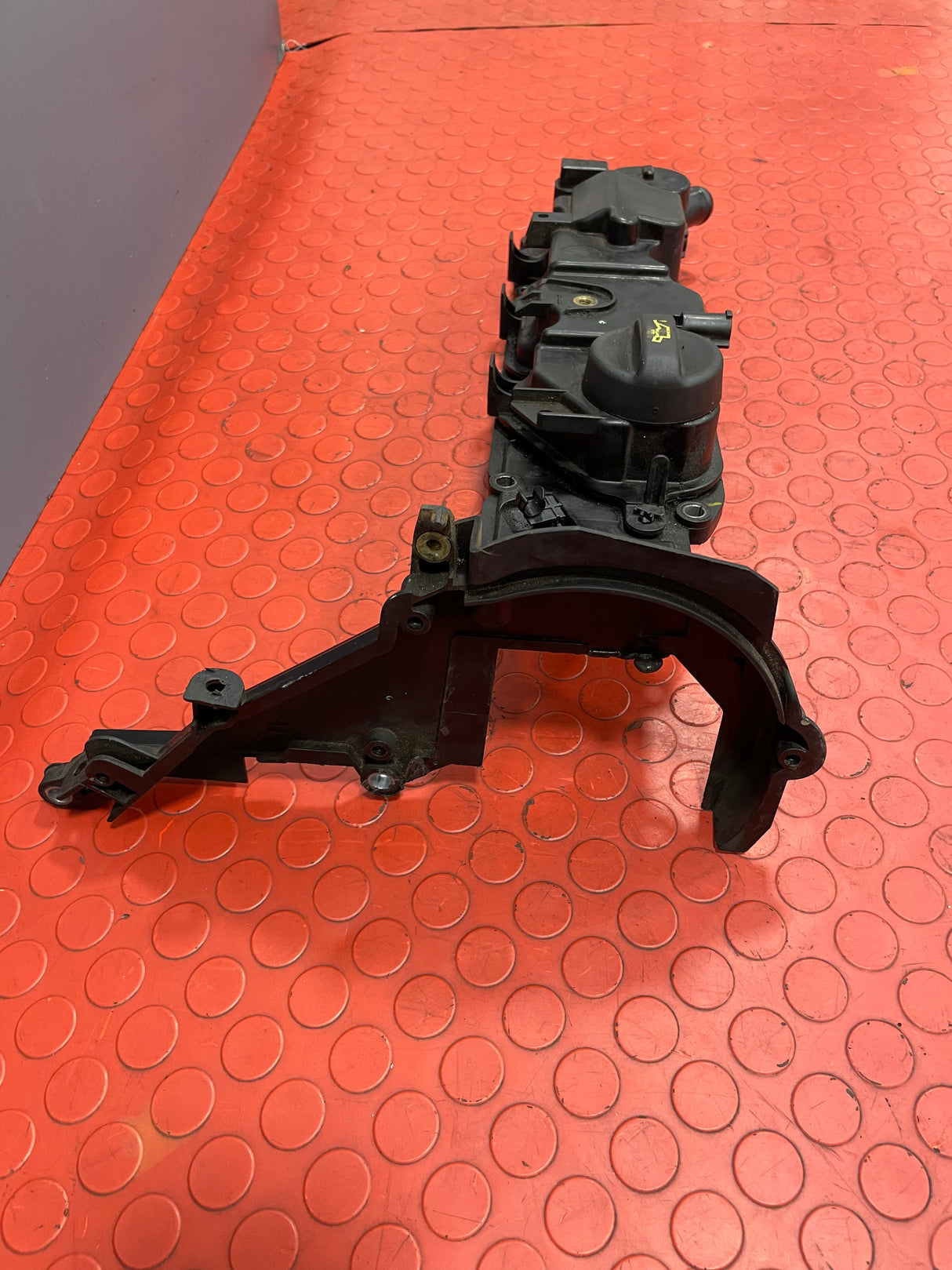 Citroen Berlingo/Peugeot Partner CYLINDER HEAD / VALVE COVER 2013-2018 1.6 HDi P/N 9688939180