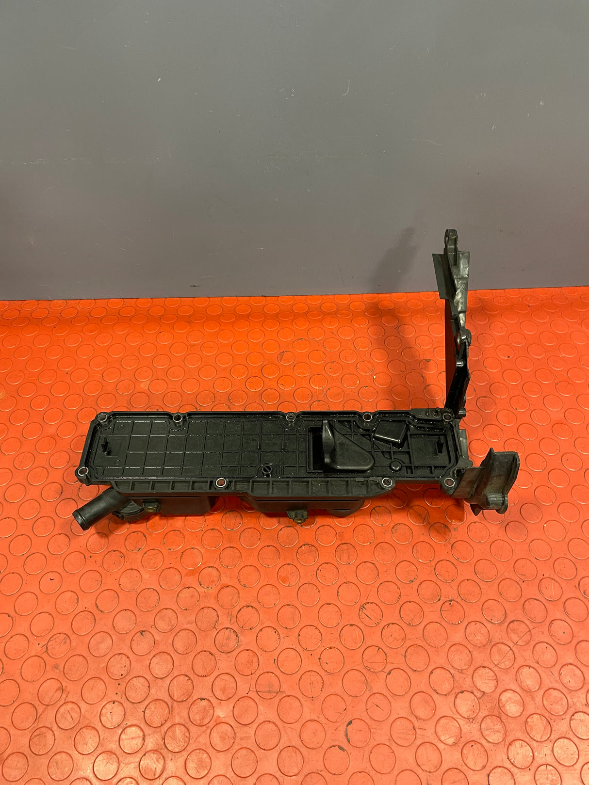 Citroen Berlingo/Peugeot Partner CYLINDER HEAD / VALVE COVER 2013-2018 1.6 HDi P/N 9688939180