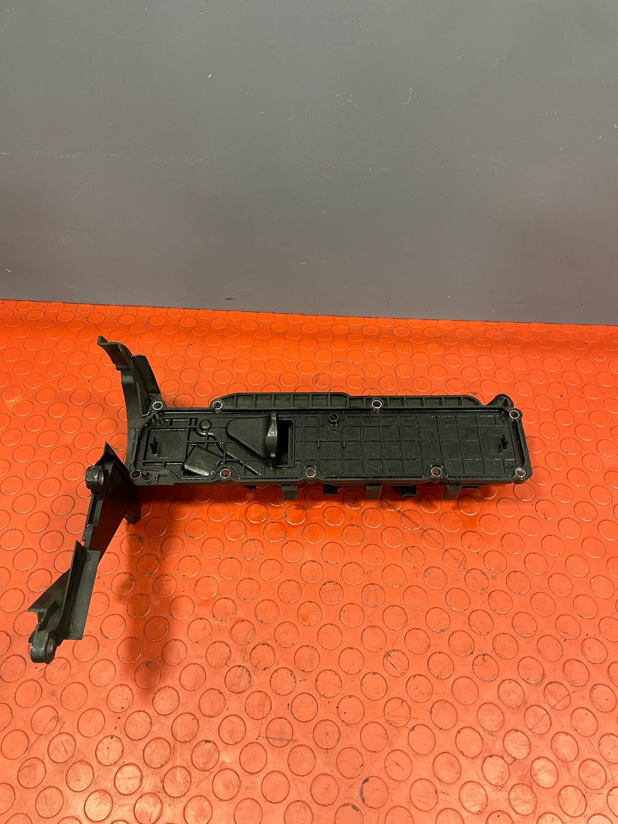 Citroen Berlingo/Peugeot Partner CYLINDER HEAD / VALVE COVER 2013-2018 1.6 HDi P/N 9688939180