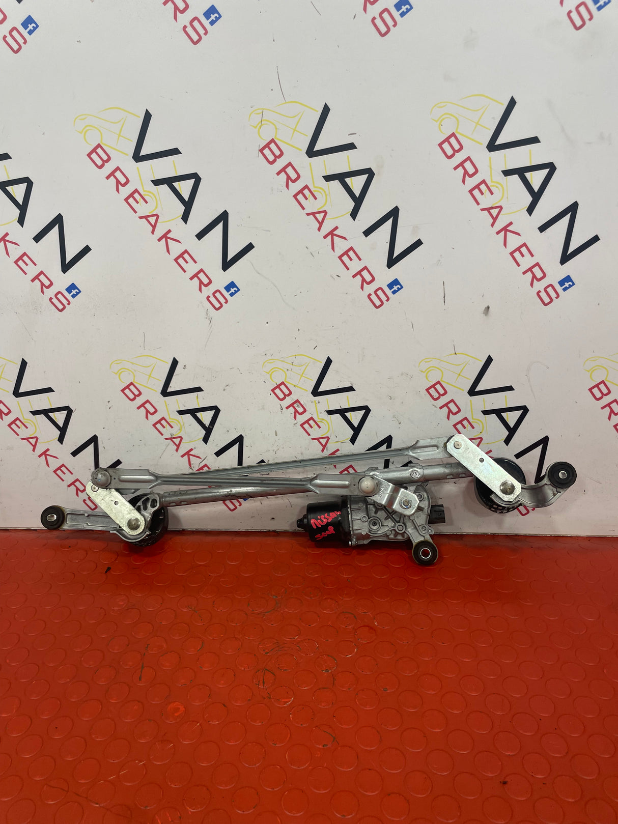 Nissan Navara WIPER LINKAGE AND MOTOR 2016 P/N 288004JA0A