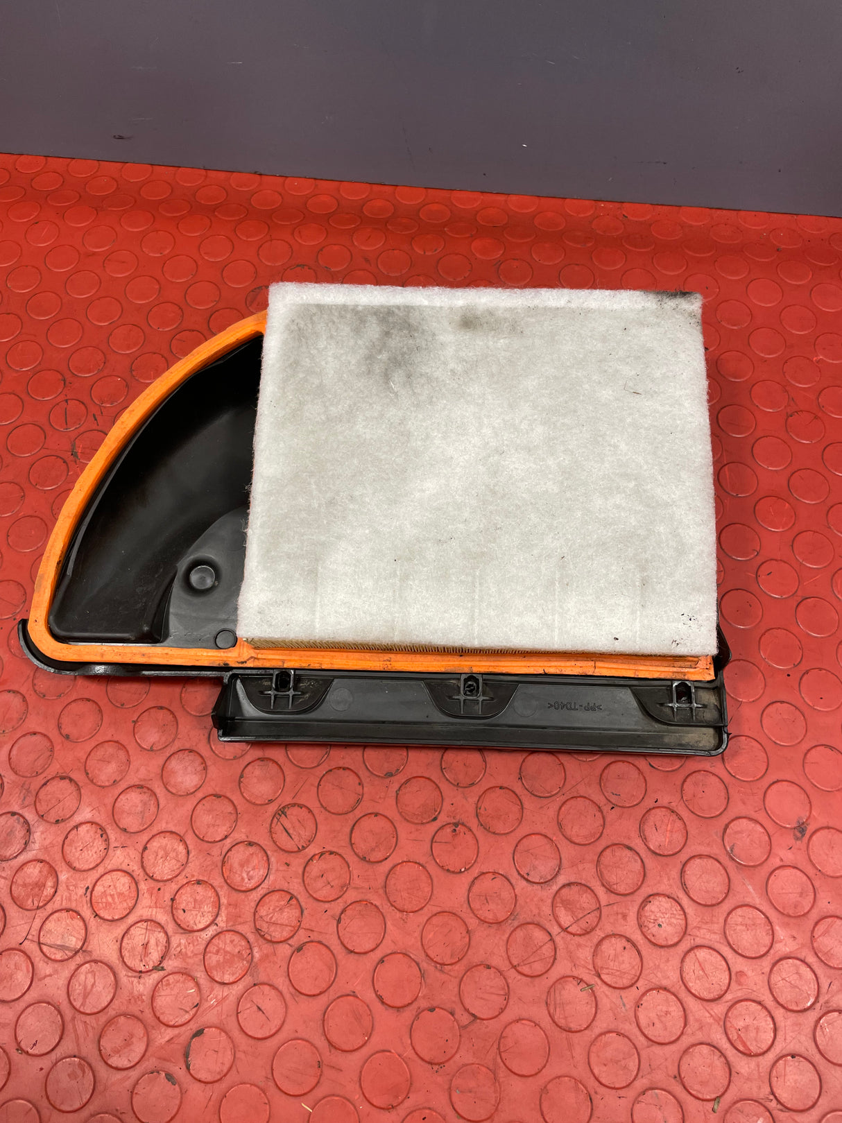 Citroen Berlingo/Peugeot Partner AIRBOX TOP COVER With AIR FILTER 1.6 HDi 2016 P/N 9673061080
