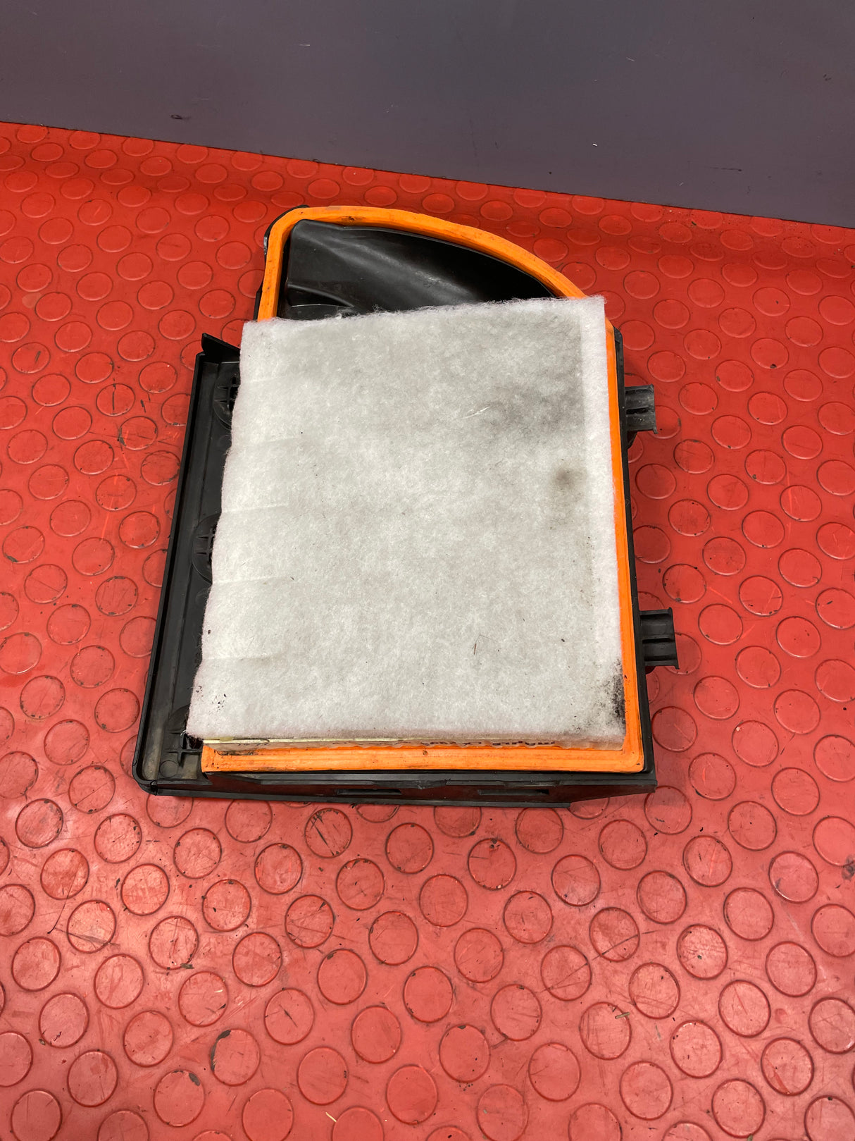 Citroen Berlingo/Peugeot Partner AIRBOX TOP COVER With AIR FILTER 1.6 HDi 2016 P/N 9673061080
