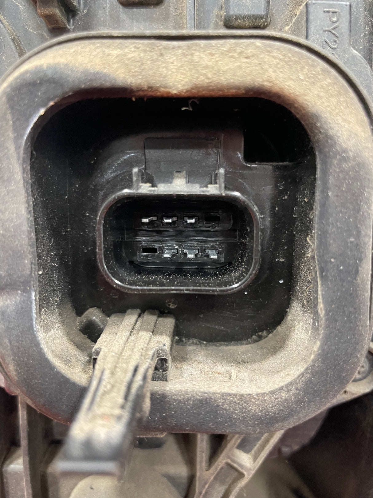 Citroen Relay Peugeot Boxer PASSENGER SIDE TAIL LIGHT 2014-2021 (SMALL CRACK IN LENS PLEASE SEE PICS) P/N 01380673080-c