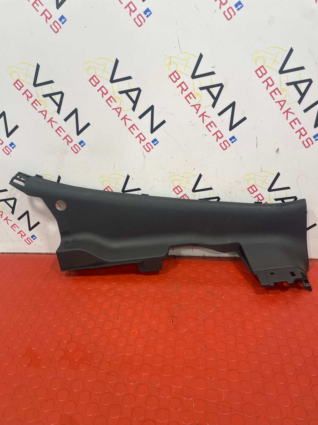 Nissan Navara D/S PILLAR TRIM 2015-2024 P/N 769384KJ2A