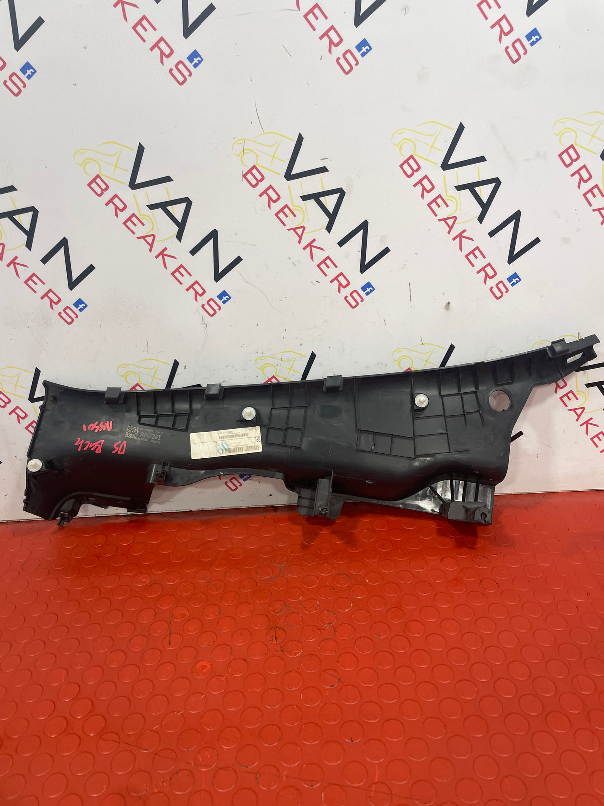 Nissan Navara D/S PILLAR TRIM 2015-2024 P/N 769384KJ2A