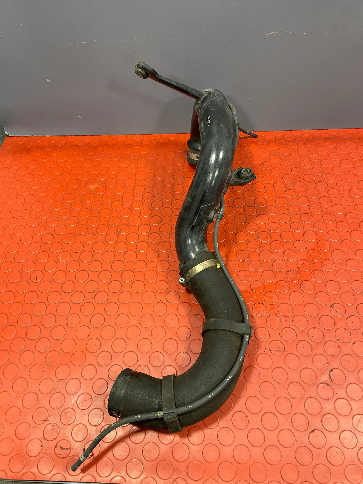 Toyota Hilux AIR INTAKE PIPE w/ FLEXIBLE RUBBER HOSE 2017 P/N 173620L020
