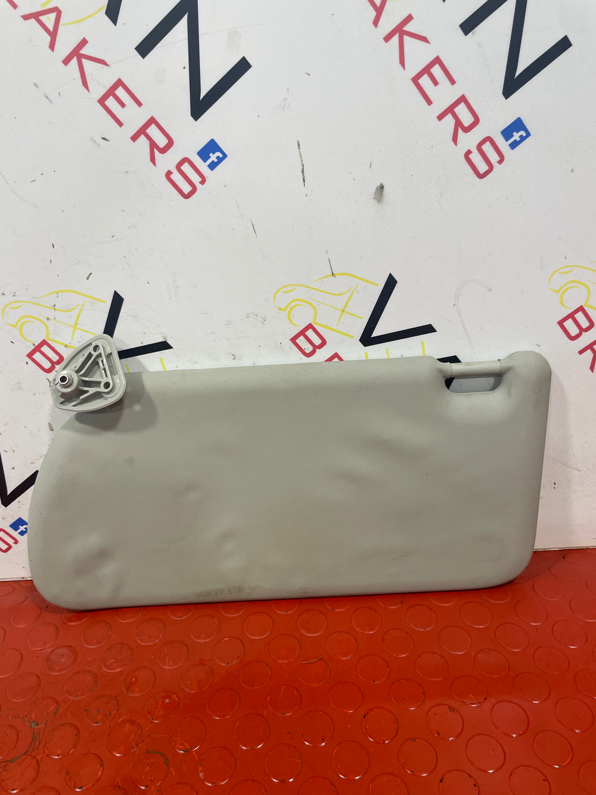 Nissan Navara D/S SUN VISOR 2015-2024 P/N 964005JU0C