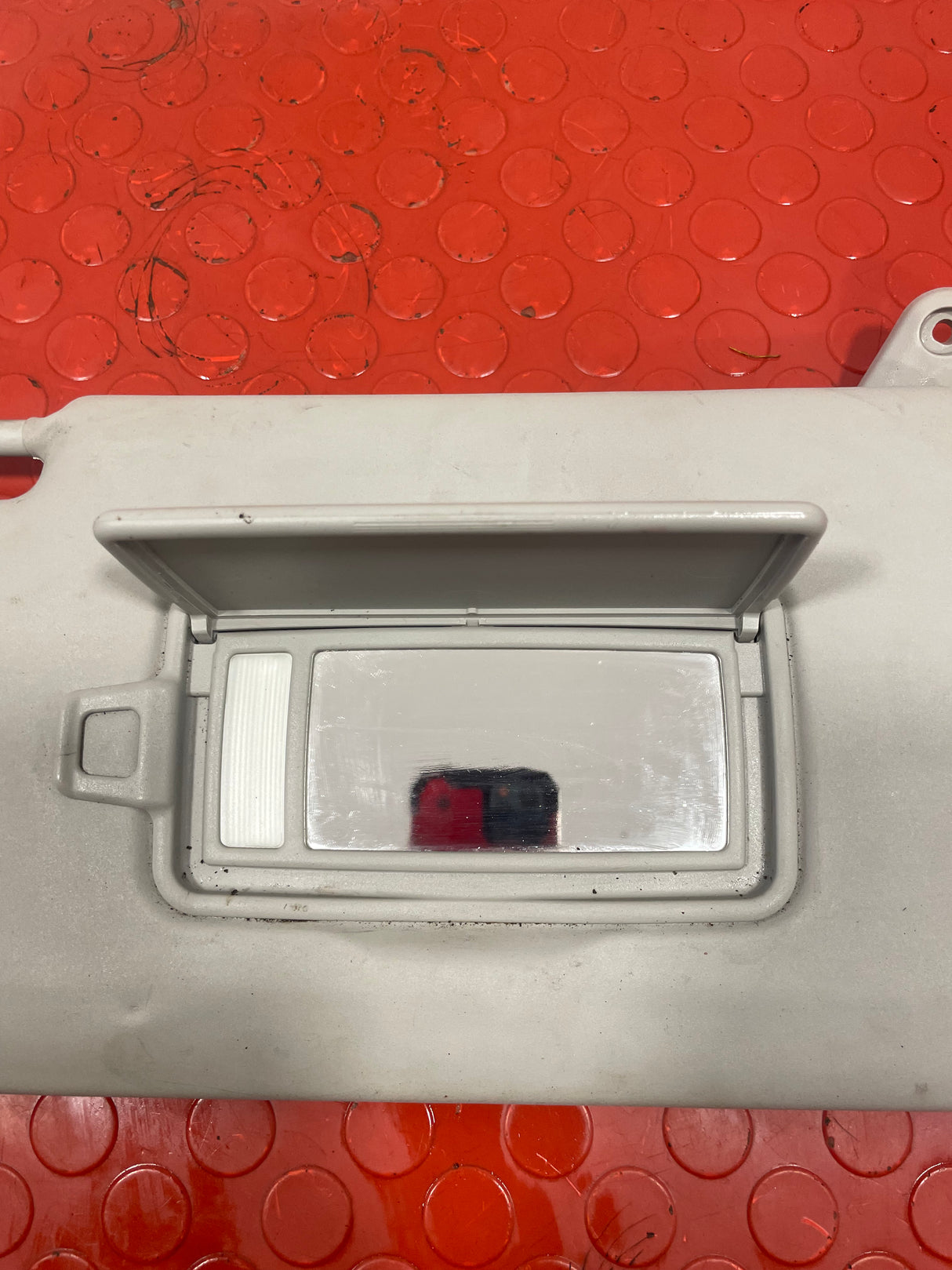 Nissan Navara D/S SUN VISOR 2015-2024 P/N 964005JU0C