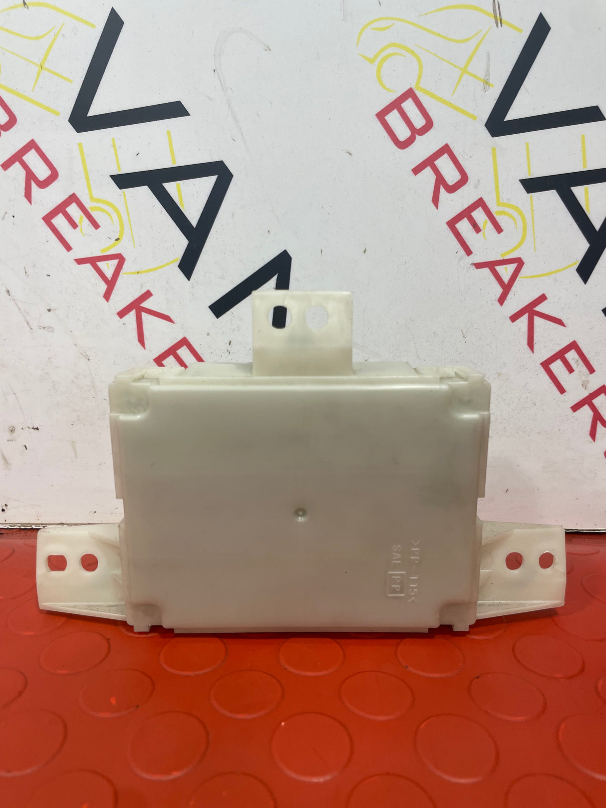 Nissan Navara CONTROL UNIT 2015-2024 P/N 277605KJ4D