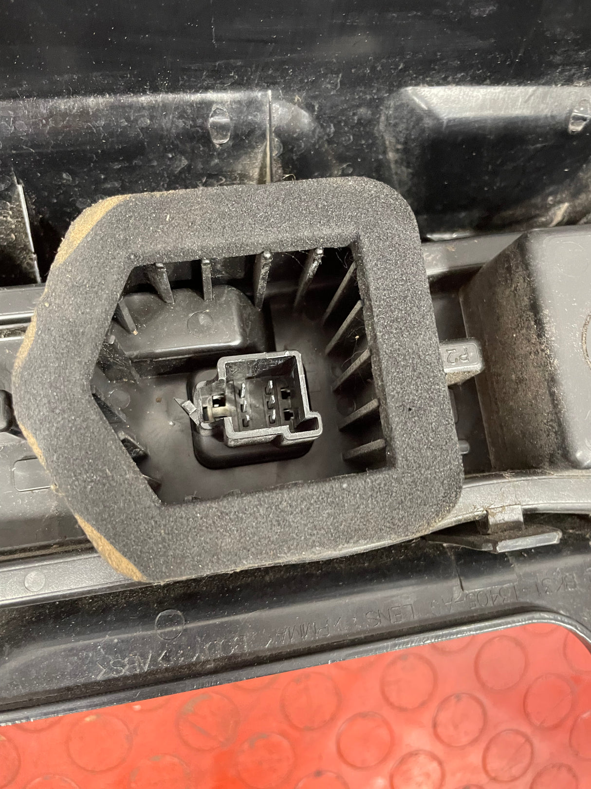 Ford Transit TAILLIGHT Mk8 (Slight Lense Damage) Passenger's Side 2016-2023 P/N BK3113405AG