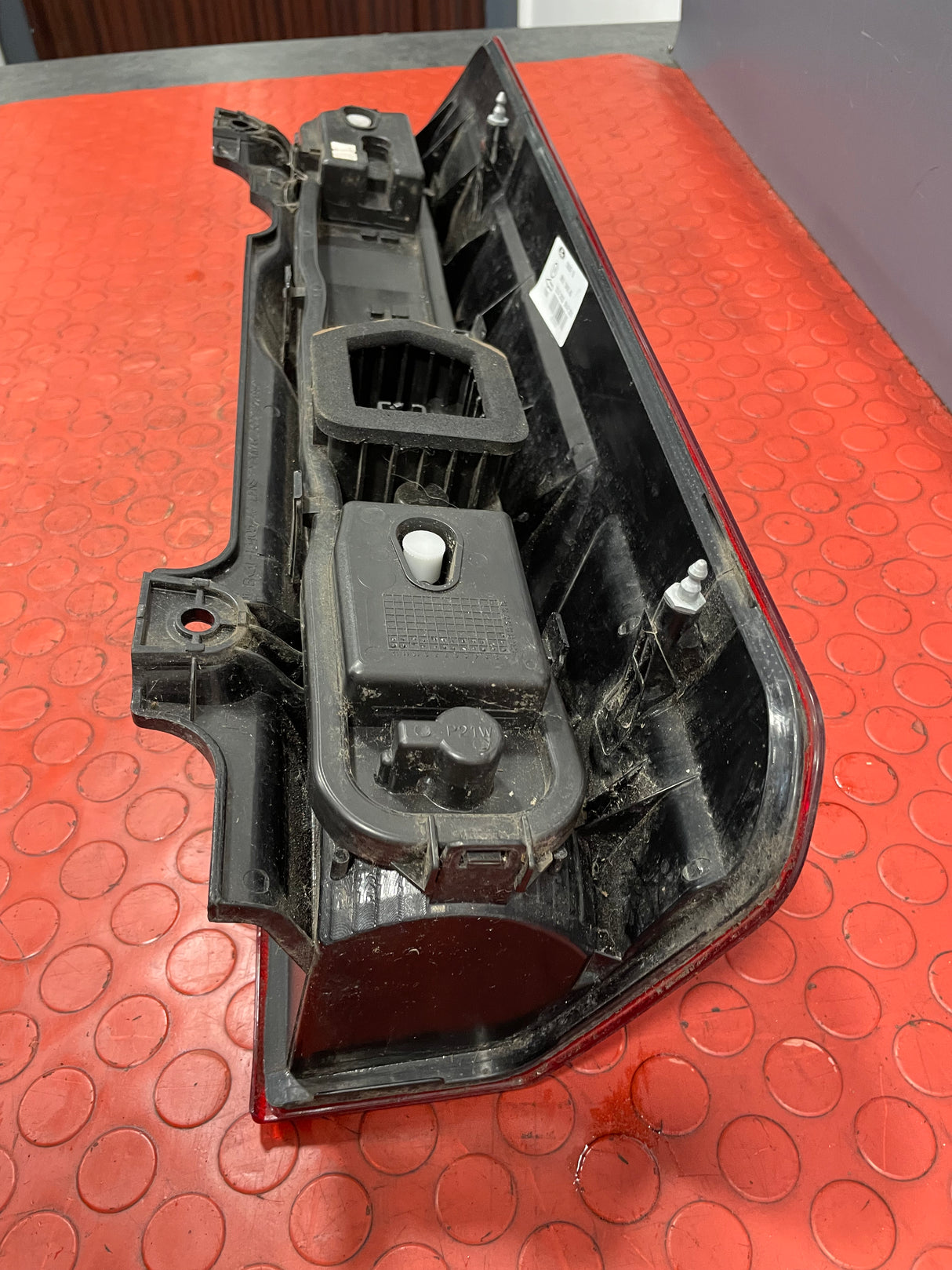Ford Transit TAILLIGHT Mk8 (Slight Lense Damage) Passenger's Side 2016-2023 P/N BK3113405AG