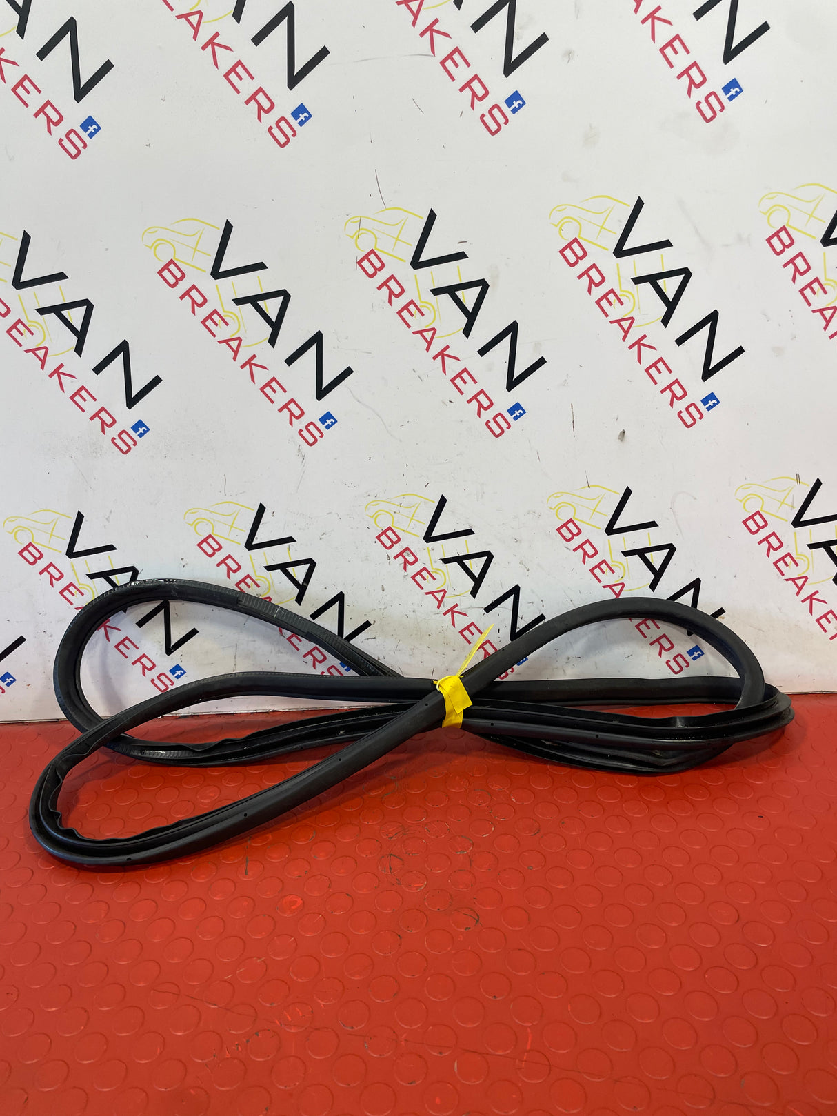 Nissan Navara D/S REAR DOOR RUBBER SEALS 2015-2024 P/N 769244JG0A