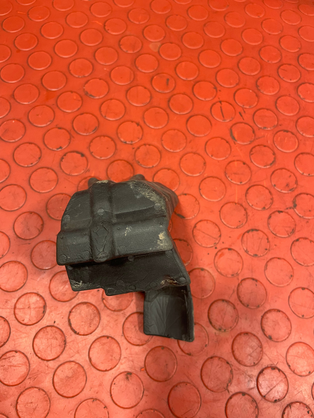 Citroen Berlingo/Peugeot Partner WINDSCREEN MOLDING FOAM Left Side P/N 9816982980