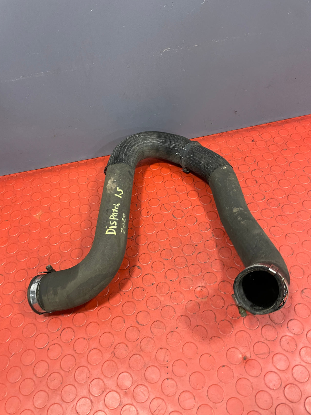 Vauxhall Vivaro/Citroen Dispatch/Peugeot Expert/Toyota Proace/Fiat Scudo INTERCOOLER HOSE 1.5/1.6 2016-2024 P/N 9806788380