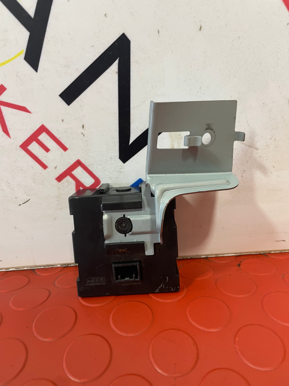 Nissan Navara RECEIVER ECU MODULE 2015-2024 P/N WC1G0063A