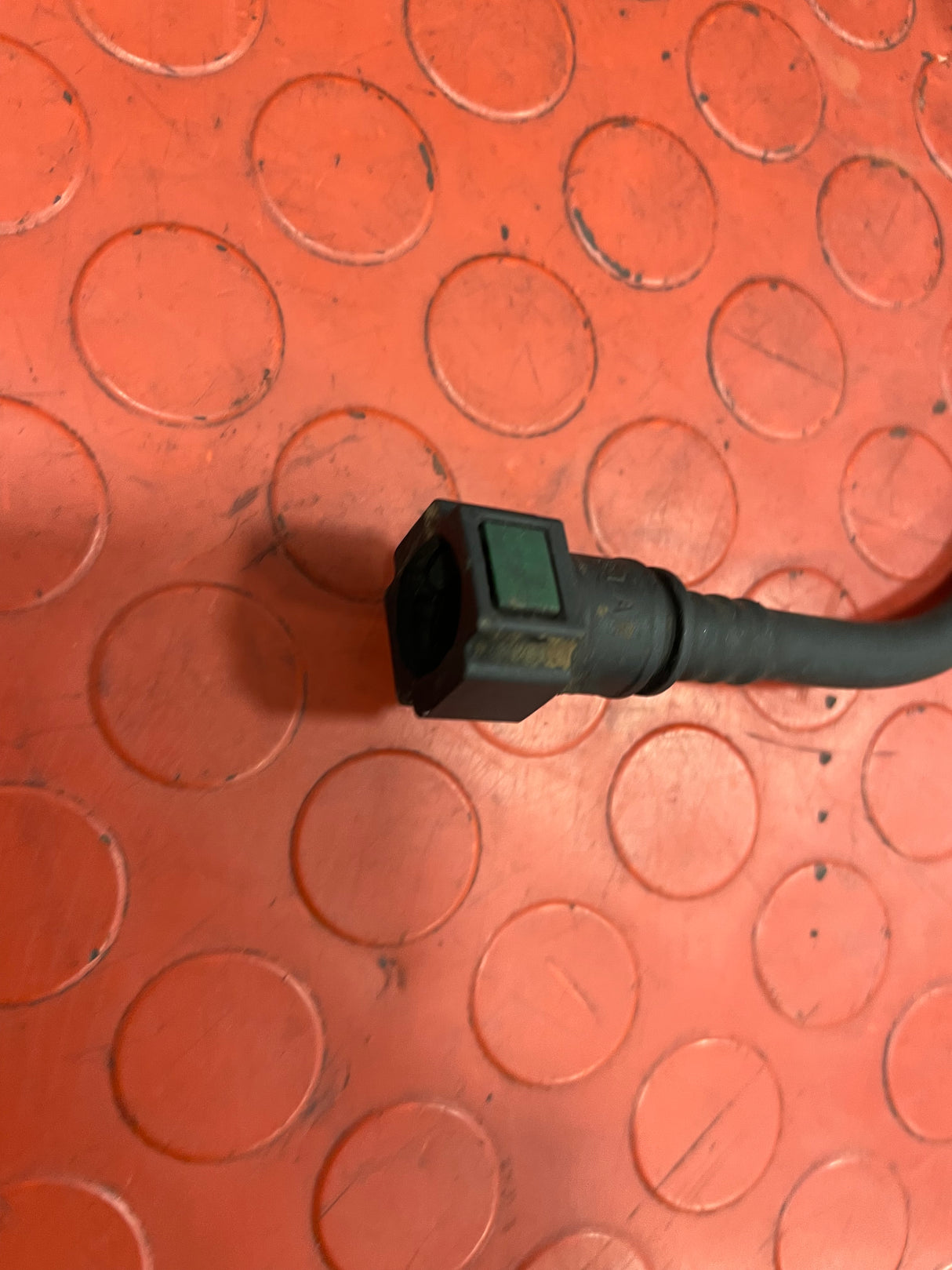 Citroen Berlingo/Peugeot Partner SERVO VACUUM VALVE HOSE P/N 9804182880